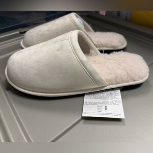 Amazon women’s size 9 slippers solid ivory beige scuffs flats hard soles lined